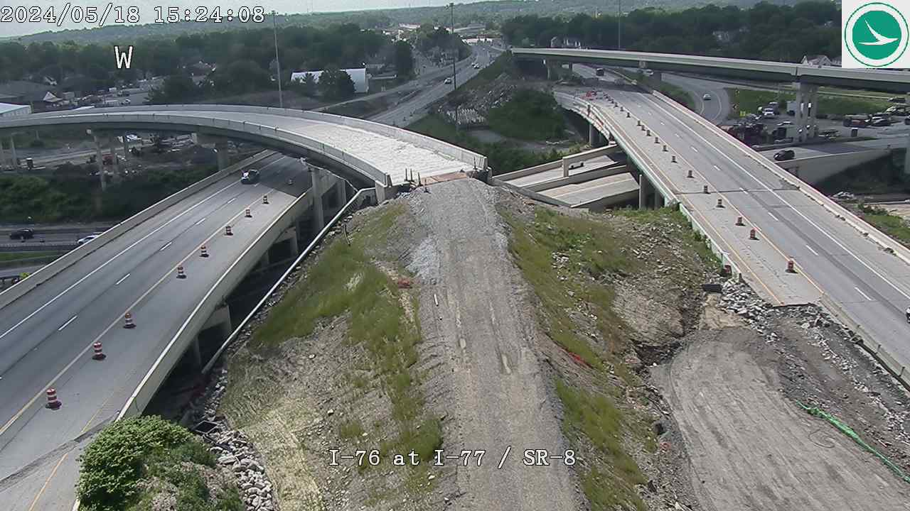 Traffic Cam I-76 at I-77 / SR-8