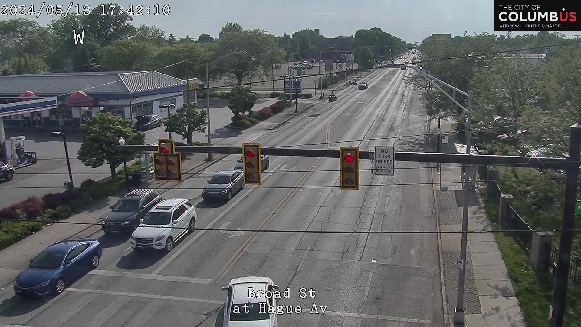 Traffic Cam Broad St at Hague Ave
