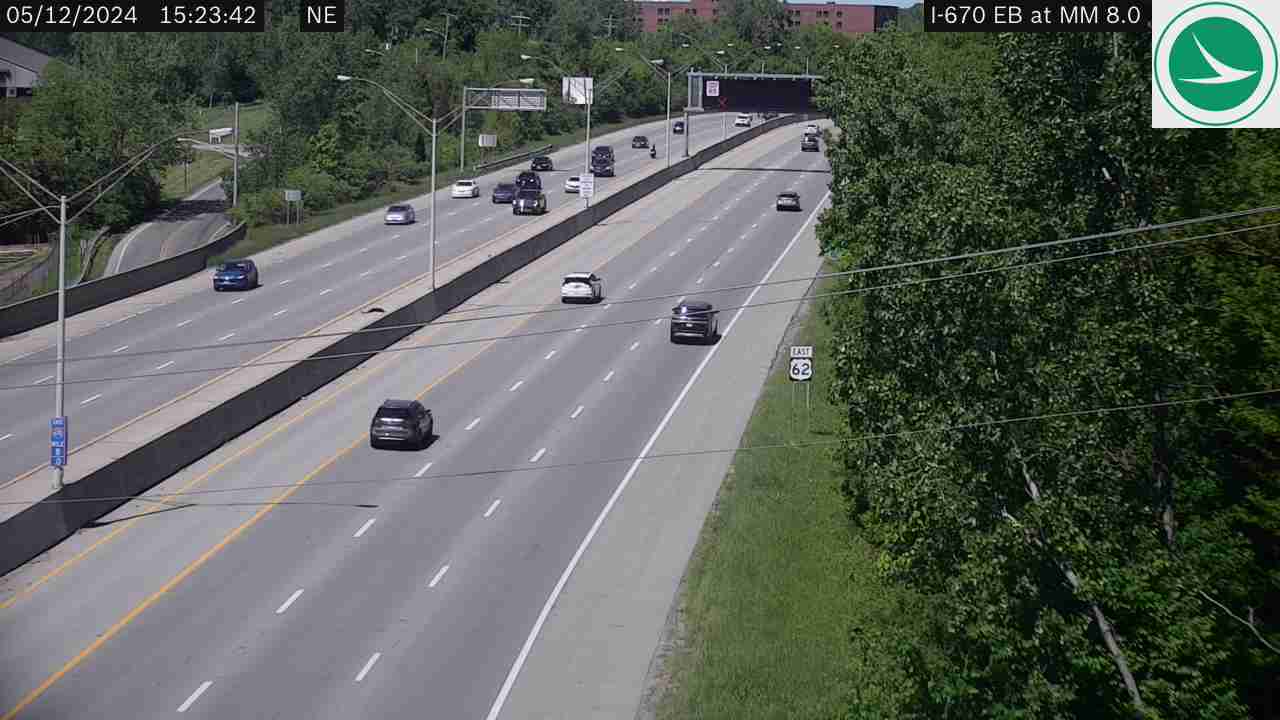 Traffic Cam I-670 EB at MM 8.0, East of 5th Ave