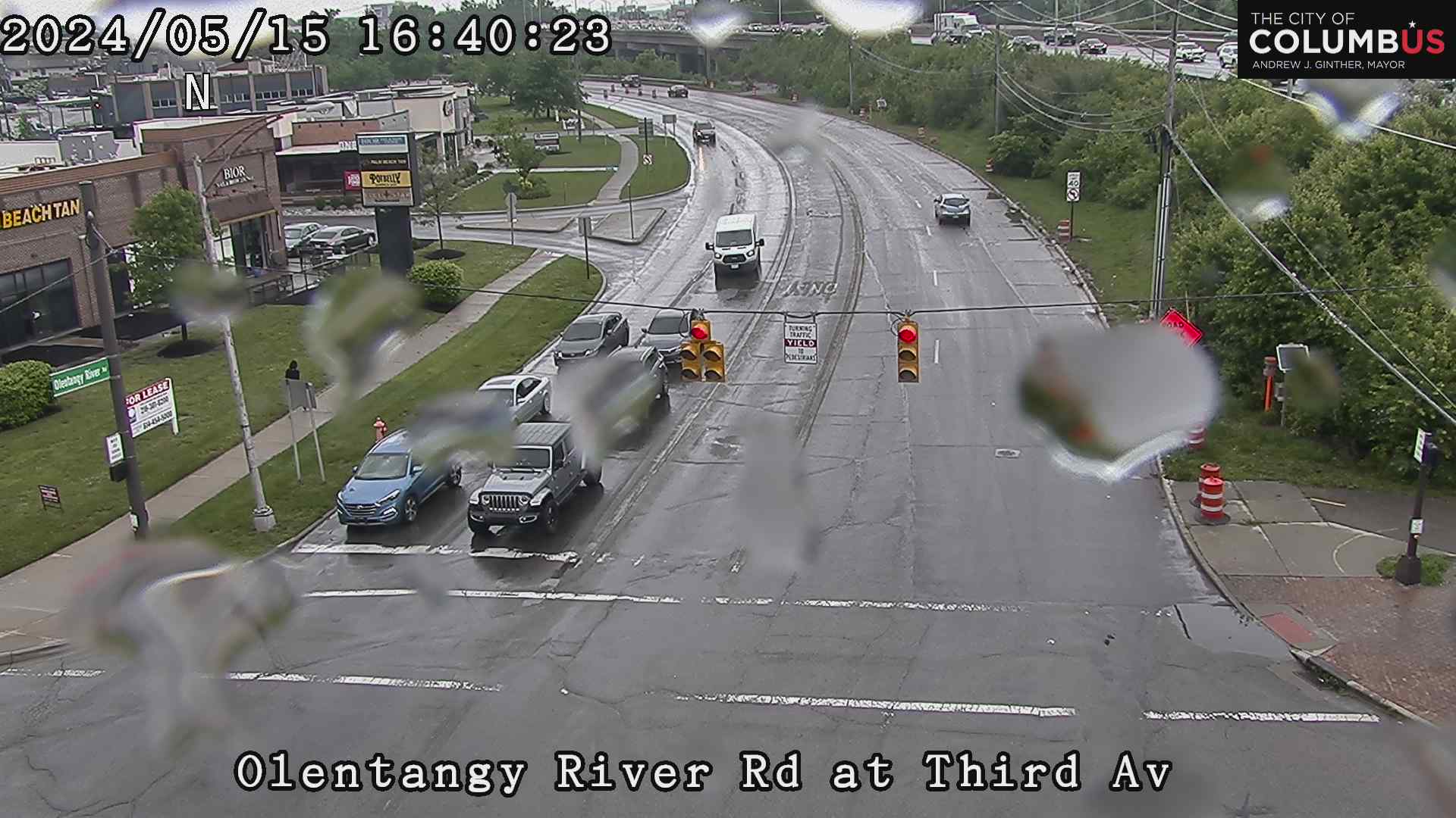 Traffic Cam Olentangy River Rd at Third Ave