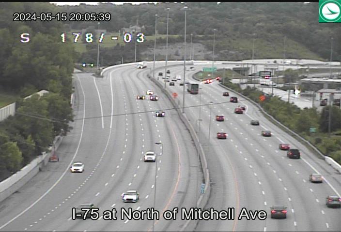 Traffic Cam I-75 at North of Mitchell Ave