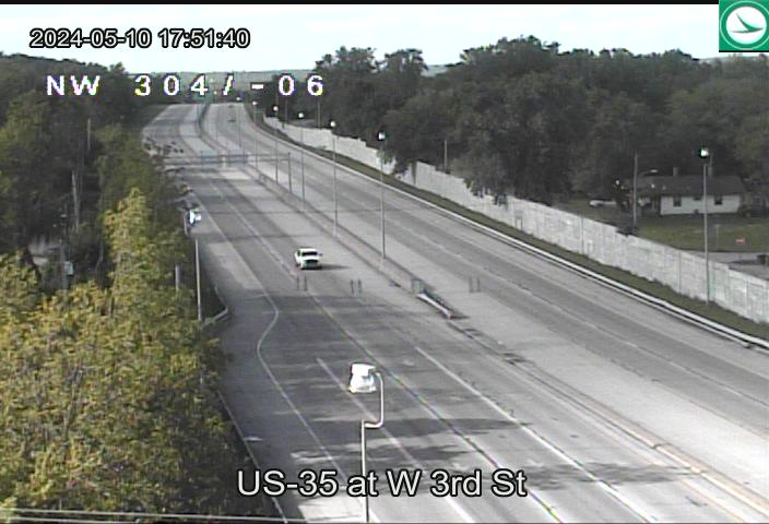 Traffic Cam US-35 at W 3rd St