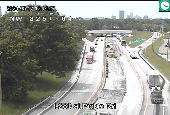 Traffic Cam I-280 at Pickle Rd
