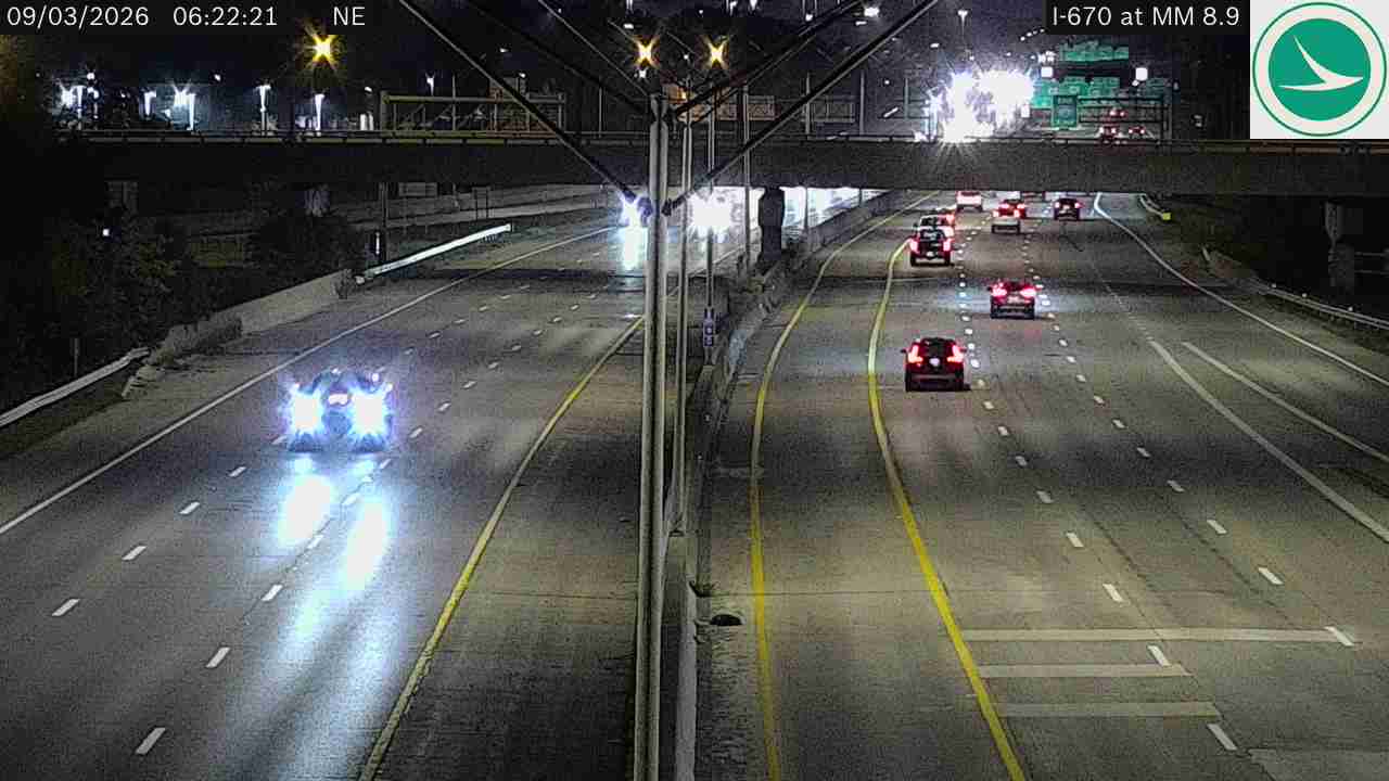 I-670 EB at MM 8.9, Airport Dr/International Gateway, 2174